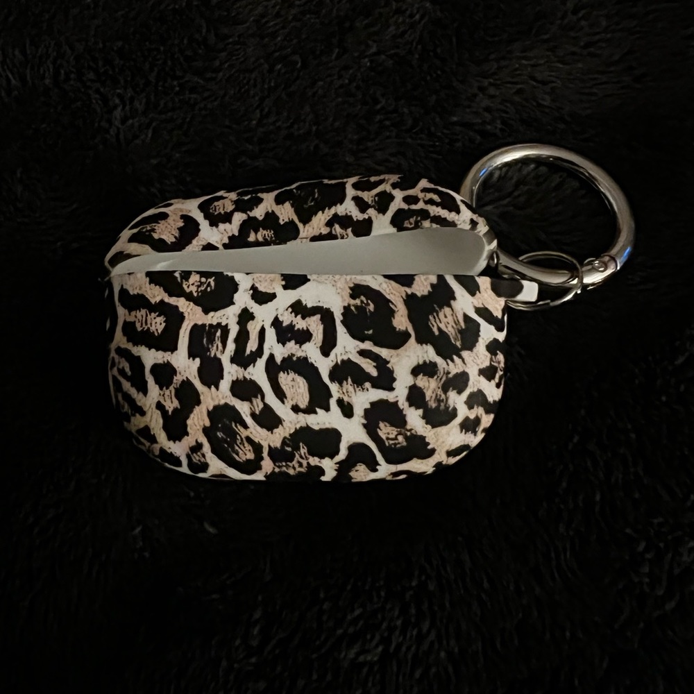 AirPods Pro case